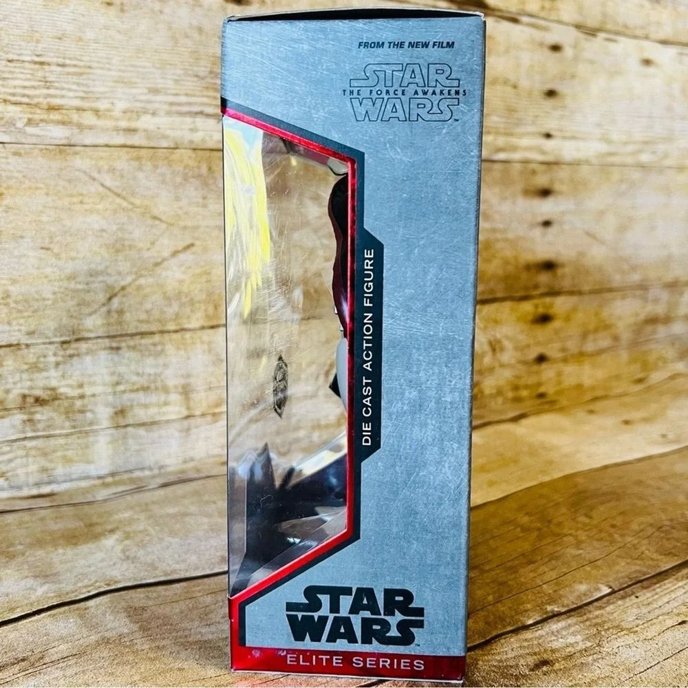 Disney Store Star Wars Elite Series Captain Phasma Die‎ Cast Action Figure New
